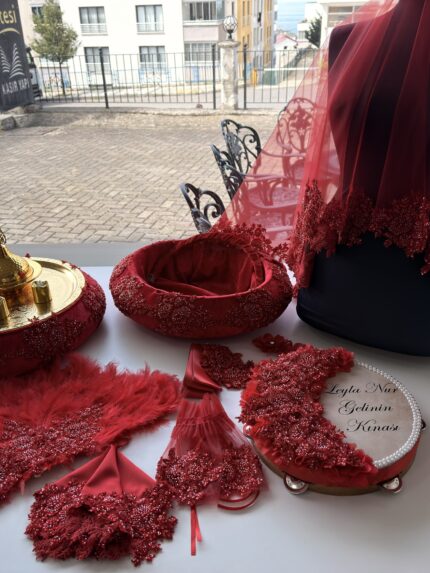 Kırmızı Old Aplik Duvaklı Set